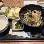 うどん やきとり とびた - 