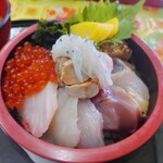 海鮮丼専門店 たろうまる - 料理写真:イクラクォーター