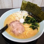 Ra-Men Ranran Tei - 家系ラーメン（醤油味）大盛り　800円＋120円