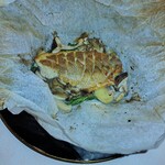 志喜亭 - 栗も入ってます。ほんのり醤油？の香りが。美味しいです。