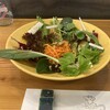 カフェ ド ラ フルイド - 前菜。盛り付け素敵、新鮮野菜も素敵。