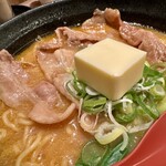 麺屋 開高 - 十勝ホエー豚麺バタートッピング