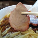 自家製麺 うるち - モモ周辺っぽい焼豚が…