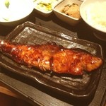 おいしい魚を食べさせる店 魚可津 - 寒ブリの照り焼き！でかい！