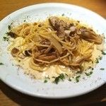 KNOCK 六本木本店 - 今日はパスタランチ。セットのサラダも大きくて美味しい