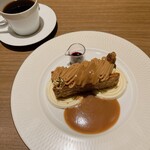 DEL'IMMO TOKYO CAFE 大丸東京店 - 季節のミルフィーユ　マロン　と珈琲