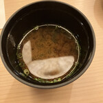 鮨 一新 - 赤出し