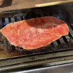 黒毛和牛焼肉 白か黒 - 
