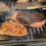 黒毛和牛焼肉 白か黒 - 