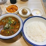 エチオピアカリーキッチン - エビと豆のカレー