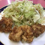 四川厨房 随苑 - サラダと鶏の唐揚げ。