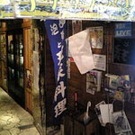 沖縄料理 うりずん食堂 - この通路奥のｴﾚﾍﾞｰﾀｰで２階へ・・・