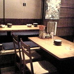 沖縄料理 うりずん食堂 - 奥が９人用座敷、個室にもなります。