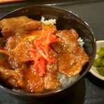 Izakaya Amayadori - 炭火焼き豚丼