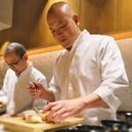 銀座 しのはら - 大将もお釈迦様のような顔立ちになってきた。