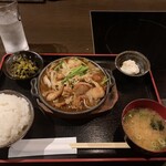 黄金屋 - 