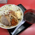 ラーメン もっけだの - 『赤唐味噌まぜそば(食べるラー油付+ネギ)』