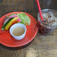シャイニーアウル 表参道 - 