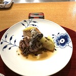 おかもと - ❾海老芋、香茸、鴨、丸茄子、山椒の実のソース。