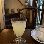 高山珈琲 - 食前に飲む、りんごジュース