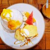 PARTS-C CAFE - 店主のおまかせシフォンケーキプレート：J（自家製シロップかき氷 ごろごろマンゴー）（830円）