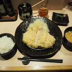 Tonkatsu Kenshin - 常陸の輝き　リブロース定食　4500円