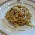 金龍餐廳 - 炒飯、料理は全て今までの台湾の総統等の就任祝いに出された料理だそうです・・・