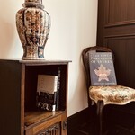 喫茶館 Bleu Montagne - 骨董品も並びます