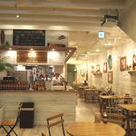 ユイットユイット - 広々開放的な店内