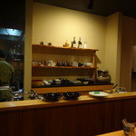 日本料理 たかむら - 洗練された店内です・・