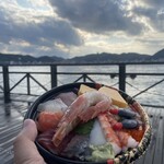 唐戸市場 活きいき馬関街 - 海鮮丼　1000円