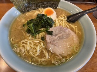 Yokohama Ramen Ipponya - ラーメン（750円）中盛り（100円増し）