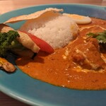 グランタイム - ルゥはバターチキンカレー風。後からスパイスがジンワリ来ました。