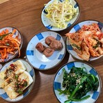 おいそ - 突き出し的な、パンチャン(韓国のおかず)