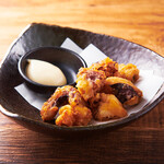 Uma Karaage To Izake Meshi Miraizaka - 