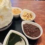 こひる庵 - 抹茶みつ200円　ぜんざいあん150円　ナッツ250円　きなもん150円