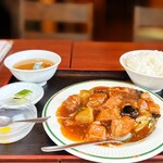 中華厨房 豊源 - ランチ 牛バラ肉の醤油煮込み