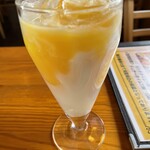 カトマンズキッチン - マンゴーラッシー