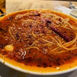 IVO ホームズパスタ トラットリア - ニンニクとトマトと唐辛子のスパゲッティー