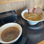 Tonkotsu Chuukasoba Gantare - 