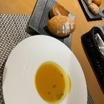 SEASCAPE TERRACE DINING - スープ＆パン@1850