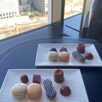 DINING & BAR TABLE 9 TOKYO - 