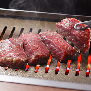 肉のプロが焼く、当店自慢のおすすめコース