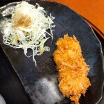 Oshoku Jidokoro Taku Zen - 海鮮丼セットのマグロ串揚げ
