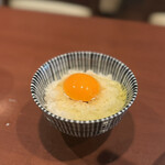酒肴場 屯 - 【限定】名古屋コーチン卵かけご飯¥100