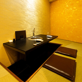 This is a private room that can be easily used by couples.