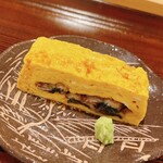 勢麟 - 鰻巻きです。目の前のまな板で焼き上がりを切り付けると、思わずラッコの低い鼻をとらえるウナギと卵の香気。思わず朦朧としてしまいました