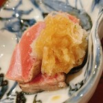 勢麟 - 脂のスジが強めなので炭火で炙ったのかな？