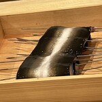 勢麟 - 表面のヌルヌルが艶ビカリしています