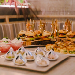 貸切パーティー・忘年会のご予約はお電話で承ります